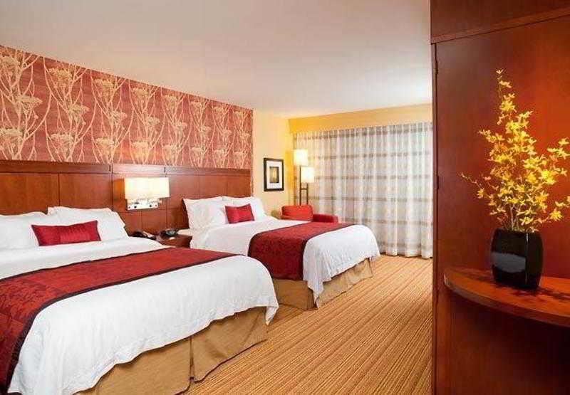 Courtyard Mt. Holly Westampton Hotel Ngoại thất bức ảnh