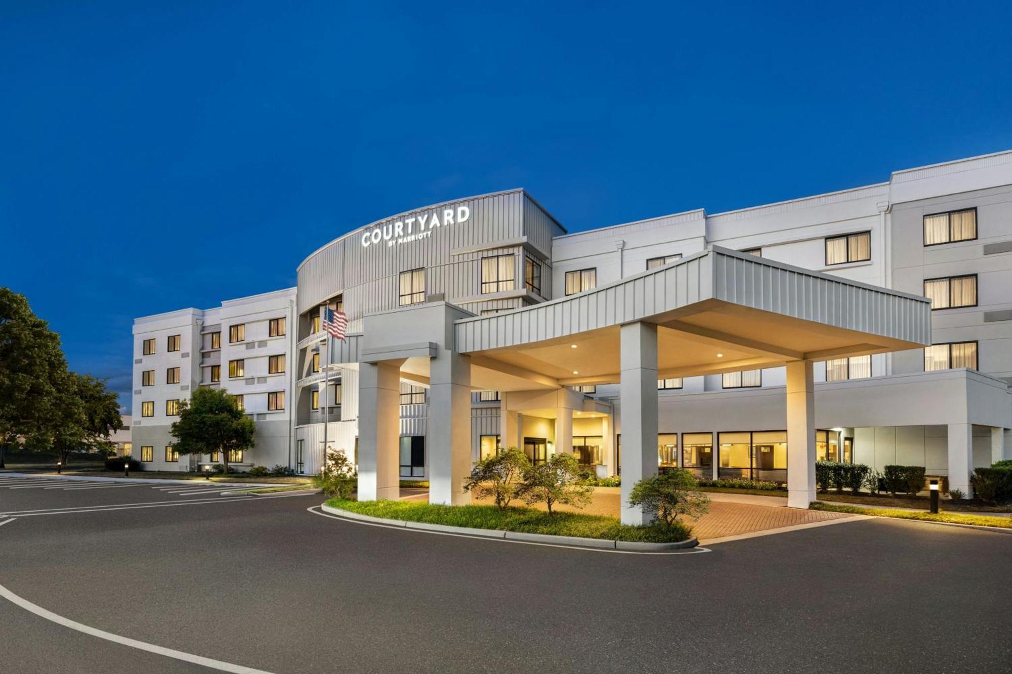 Courtyard Mt. Holly Westampton Hotel Ngoại thất bức ảnh